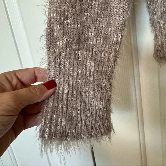 EXPRESS | Mauve Fuzzy Eyelash Sweater Lace Up Front Plunge Cut - Picture 4 of 8